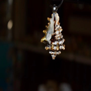 Cuepoxy Keychain – Pearlescent Snail